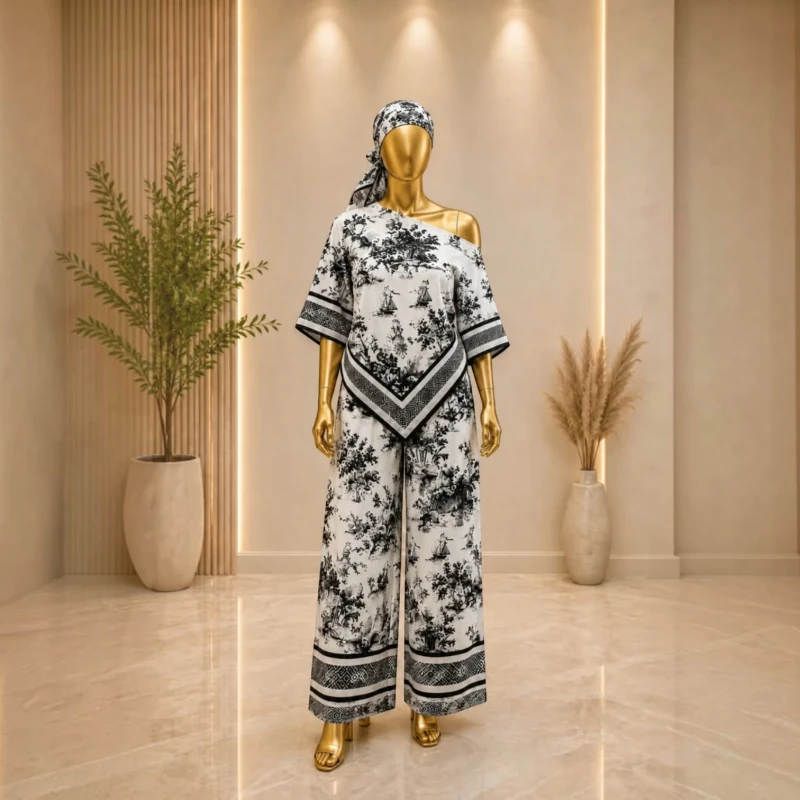 طقم نسائي واسع بنقشة مزخرفة – تصميم أنيق باللون أسود
